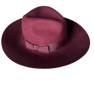 Burgundy floppy hat